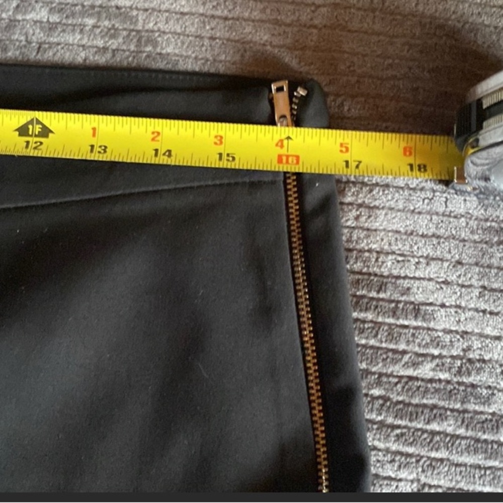 dress pants. Excellent condition. Never worn. Zara Woman. Large - Picture 6 of 8